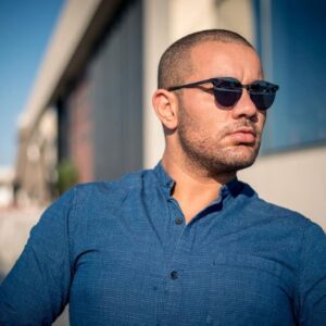 Chedi Amir Instagram - When writing the story of your life, don't let anyone else hold the pen 😊 @chedi.amir 
#lifestyle #life #chediamir #tunisia #sunglasses #portrait #portraitphotography 
#portraitmood
Credit by @nour_landolsi_photography_