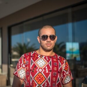 Chedi Amir Instagram - When in doubt, wear red _ #Bill_Blass
Starring @chedi.amir
Credit by @nour_landolsi_photography_
#art #artist #look #fashion #red #me #sunglasses #chediamir #chedi_amir #tunisia #tunis #tunisie  #شادي_أمير  #تونس