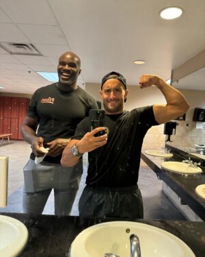 Cheick Kongo Instagram - 🌟 Training with the French MMA  Legend @kongo4real