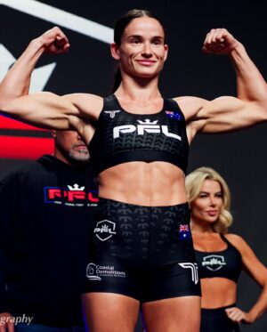 Chelsea Hackett Instagram - @chelshackett weighs in ahead of her opening bout of the PFL season at #PFL1 🇦🇺

📸 @mattdaviesphotography