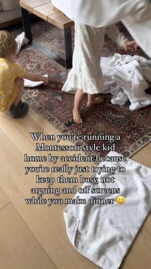 Chelsea Hobbs Instagram - Nicely folded towels are underrated. 

Whatever works and gets the job done right 🤷‍♀️ 

#momhack #kids #momssupportingmoms #momlife #womenempowerment #momof4 #chores #momboss #laundry