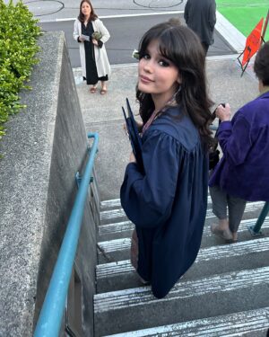 Chelsea Hobbs Instagram - 1 down 3 to go! 😆 🎓💕🙏🥲

Also her dress is @zara so is my 🔝 cause I know yall are gonna ask 

#grad2024 #classof2024 #classof24 #momof4 #momlife #momsofinstagram