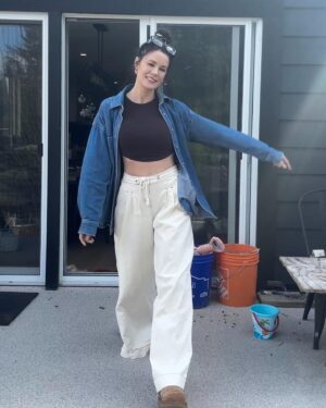 Chelsea Hobbs Instagram - Feeling springy hbu💐 🐥 ☀️