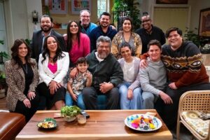 Chelsea Rendon Instagram - Catch me on Lopez vs Lopez tonight 8pm on @nbc or tomorrow on @peacock This is my First Sitcom y’all! It was a dream working with these amazingly talented people! Thank you @debbywolfe ❤️ #LopezvsLopez #sitcom #comedy #NBC #Peacock #Latinos 💃🏻🙏🏽