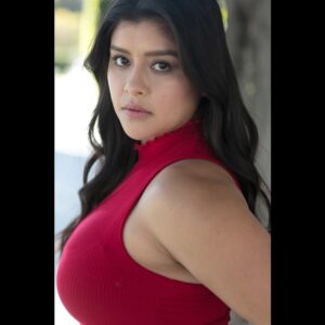Chelsea Rendon Instagram - In a red mood ❤️