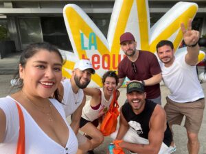 Chelsea Rendon Instagram - Family fun day for a good cause ❤️Helping underprivileged youth go to college. Thank you @veeoftherose & @bigdlr for putting on an amazing event, @latequilafest is always a great time! 
#tequila #tequilafest #drinkresponsibly #familyfun #chosenfamily ❤️