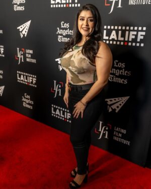 Chelsea Rendon Instagram - The Unexpecteds Premiere at @laliff_ It was an unforgettable night! I felt like a bombshell beauty queen 💃🏻 thank you to @moneekahhh my wifey for the amazing beat, and to @mosesmun for helping me pick the fit 😝

📸 Photo credit @carlalopezofficial 
💄Glam by @she_beats_faces 

#premiere #redcarpet #TheUnexpecteds #LALIFF