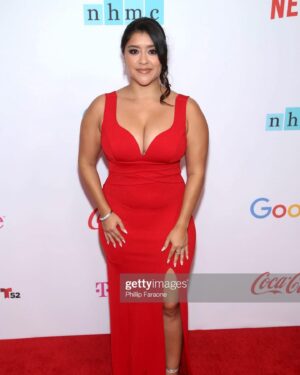 Chelsea Rendon Instagram - Felt all the brown love at the @nhmc_org gala a few weeks ago. Thinking of all that love during this Latinx Heritage Month! 

Glam @she_beats_faces 
Stylist @desiraeramirezz 

#NHMC #latinxheritagemonth #brownpride