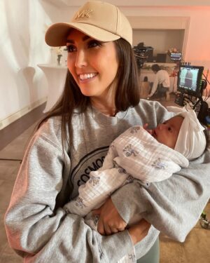 Chelsea Vale Instagram - Tackling overnight shoots with mommy since I’m up all night anyway! -Aria Rose 🌹🎬