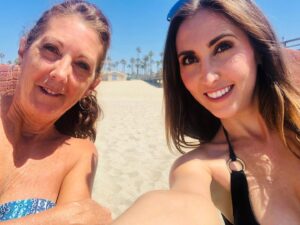 Chelsea Vale Instagram - Awesome weekend with the fam! ❤️ #beachvibes