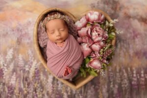 Chelsea Vale Instagram - 1 Month Old! I wish time would slow down already! You have given me so much joy little miss! 🩷🩷🩷🌹