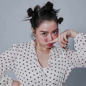 Cheney Song Instagram - 就允許宋城希
日日的好奇
月月的放肆
年年的調皮
世世的快樂

攝影/ @adam.l_1994 
髮型/ @antis_komm 
妝容/ @zero__00makeup
