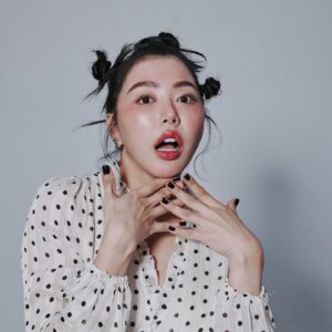 Cheney Song Instagram - 就允許宋城希
日日的好奇
月月的放肆
年年的調皮
世世的快樂

攝影/ @adam.l_1994 
髮型/ @antis_komm 
妝容/ @zero__00makeup