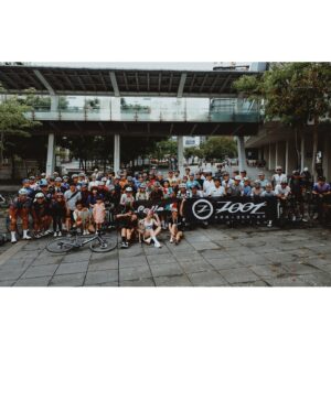 Cheney Song Instagram - 05/25這日一切如此恰好

舒坦恬逸的氣候
張張燦爛澎湃的笑顏
可愛體貼的的工作人員們
以及攜手促成所有的三铁共構和贊助商們

因為所有點滴的相加相乘
所以彼此才能相擁這麼美好的早晨

謝謝邀請我的 @triplessport  @pella.tw 
讓我那天可以貪婪的成為珍愛十年的一份子：）。

劍南路捷運站➡️劍南路➡️中社➡️聖人瀑布