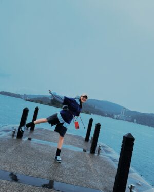 Cheney Song Instagram - 極致幸福的呼吸著燦笑著。