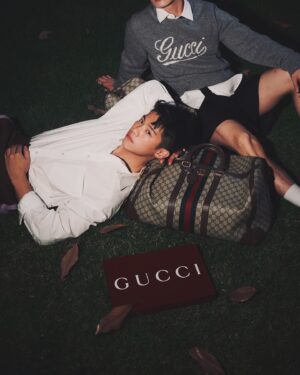 Cheng Chang Fan Instagram - Getting ready for the @Gucci Spring/Summer 2025 Men’s Fashion Show with my adorable bro ❤️

#gucciss25