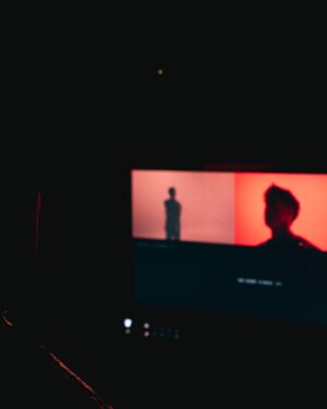 Cheng Chang Fan Instagram - My new single “Drown in love” is out now !!! Hope you guys love it as much as I do.
#musicvideo coming soon🔥🐲

全新單曲已經在各大平台推出了！期待一下接下來MV 的播出！你們一定會愛死🔥🐲