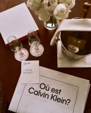Cheng Chang Fan Instagram - I’m so excited to be back in Paris! Let the celebrations begin with @calvinklein .

Looking forward to seeing you all there ❤️