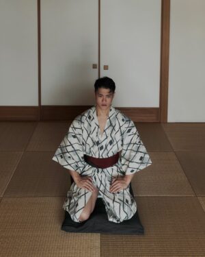 Cheng Chang Fan Instagram - こんにちは、チェンです。
初めての沖縄です👘🇯🇵！