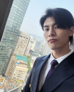Cheng-Yang Wu Instagram - 給大家看一下我辦公室的View