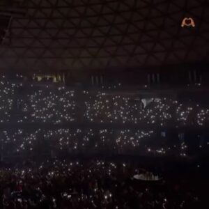 Chente Ydrach Instagram - Puñetaaaa!!! Estos atorrantes descojonaron el Movistar arena en Chile!!! 🇨🇱 @rawayana los fokin mejores felicidades bellezos!!! 🔥🔥🔥
