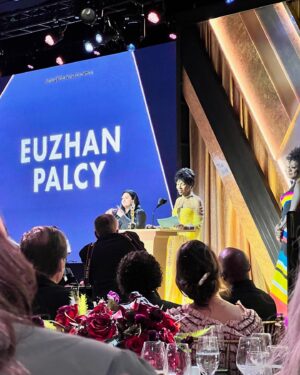 Cheryl Dunye Instagram - The Academy’s Governors Awards was so special. I witnessed Euzhan Palcy receive an Honorary Oscar for her ground breaking work in cinema — she was the first black woman to direct a studio movie.  Also got to connect with Angela and Viola. And bumped into Ryan Coogler and Zinzi Evans too. AND last but not least reconnected with Jonathan Majors. So much love in the building. @euzhanpalcyofficial @bassettvance @im.angelabassett @lakariniux @theacademy @violadavis @lovecrafthbo