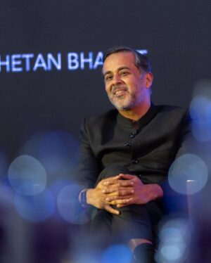 Chetan Bhagat Instagram - Lag nahi raha bilkul but I guess I am 50 after all! What an incredible adventure this life has been so far. Ups and downs but mostly good and so grateful for that. Happy birthday to one of the most awesome people I know, me! 🤍