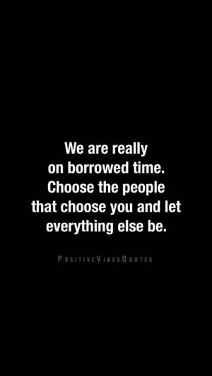 Chetan Bhagat Instagram - We have to prioritize the things that are good for our soul and worry less about what doesn’t 🌿 

Posted @withregram • @positivevibesquotes