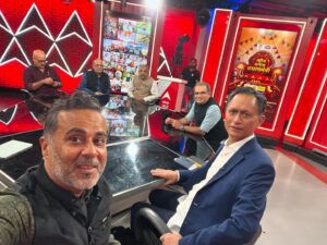 Chetan Bhagat Instagram - Election coverage at @abpnewstv. What a day! What an interesting election!