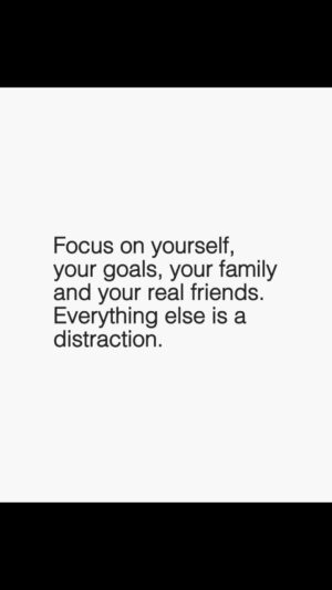 Chetan Bhagat Instagram - Focus on the ones who matter the most💫

Posted @withregram • @thegoodquote