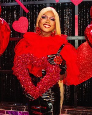 Chi Chi DeVayne Instagram - Check out the newest episode of @heyqweentv ... link in the bio 😘