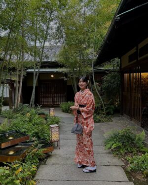 Chia-Wei Chu Instagram - 終於穿到和服了💓💓

#着物 #きもの #kimono #京都 #清水寺