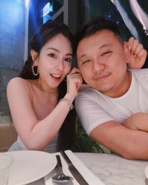 Chiao-Wei Ting Instagram - 夏至一到，熱浪來襲☀️
今天來聽學姐 @katierelax 的一起哭哭演唱會
好美好 好感動🥹💕
15歲就認識這群熱愛舞蹈和音樂的學長姐妹
小小的我，第一次看到Katie跳舞時候像女神一樣
在發光，好漂亮呀🤩

想起來一開始學舞蹈笨拙的樣子
連跟著音樂擺動都不太會
那時候看著你們在舞台發光發熱的樣子，
讓我更相信生命的美好🥰
這些生命的經歷，都是珍貴的價值
現在的你們依舊閃閃發亮✨
見到你們真好😍💕

#crybabay #togethercry #Julies120