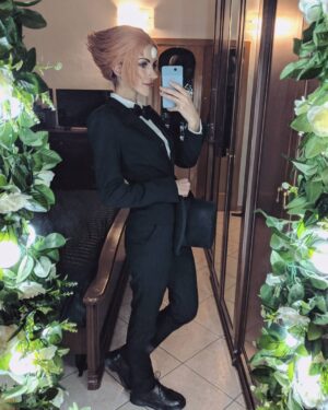 Chiara Lucia Preziosi Instagram - Fighting in the name of Rose Quartz since Era 1
.
.
.
.
#stevenuniverse #stevenuniversecosplay #pearlcosplay #pearl #tuxedopearl #itsoverisntit #cosplay #cosplayer #cosplaygirl #crystalgems