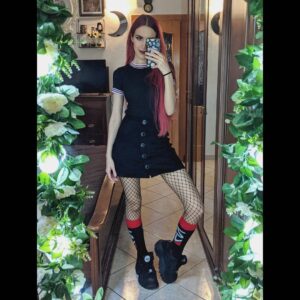 Chiara Lucia Preziosi Instagram - Paragon in the streets, renegade in the sheets.
❤🤍❤
Buon N7 day a tutti quelli che come me sperano ancora nell'annuncio di una remastered/remake di Mass Effect. Che questa foto ci porti fortuna.
.
.
.
.
#n7day #masseffect #bioware