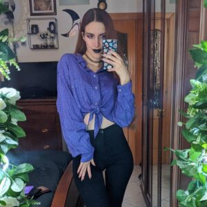 Chiara Lucia Preziosi Instagram - Ciao amici, anche voi siete stufi di regalare i vostri soldi al nemico capitalista a ogni vostro acquisto, ma ciò nonostante non volete rinunciare ad apparire divine? La risposta è @groupiesvintage 🖤
Questa ragazza non solo seleziona e rivende abiti vintage, ma fa anche restyling di vecchi capi rendendoli pezzi unici. Check her out!
.
.
.
.
#alternativeoutfit #alternativefashion #sustainablefashion #ethicalfashion #slowfashion #fashionrevolution #modasostenible