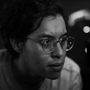 Chicco Kurniawan Instagram - Peek a 👻 @13bomdijakartafilm on @netflixid !
x
#stillphotography #stillphotographer #behindthescenes #candidphotography #filmmaking #makingof #trirtn #blackandwhitephotography