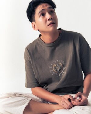 Chicco Kurniawan Instagram - Homey close up ~
Photographer @vonywong
Mua @makeupbylizaadilah
Asst. mua @liaakm
Hairdo @nilahairdo