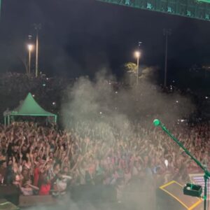 Chico César Instagram - Ontem rolou Ao Arrepio da Lei no Parque das Nações Indigenas, no projeto MS Ao Vivo. Plateia linda, calorosa e arrepiante. 
Campo Grande, amamos tocar aí! Até breve! 

@oficialchicocesar 
@fontanetti 
@jotaerreoficial 
@swamijr.oficial 
@___layyla 
@alinefalcaomusica 

@cibeleminderluthier 
@nishidajapones 
@evaldoluna 
@eduardoperucci 
@marisabentivegna 
@silribas 
@fetein 
@lfmaisc 
@biawetzel