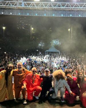 Chico César Instagram - Ontem rolou Ao Arrepio da Lei no Parque das Nações Indigenas, no projeto MS Ao Vivo. Plateia linda, calorosa e arrepiante. 
Campo Grande, amamos tocar aí! Até breve! 

@oficialchicocesar 
@fontanetti 
@jotaerreoficial 
@swamijr.oficial 
@___layyla 
@alinefalcaomusica 

@cibeleminderluthier 
@nishidajapones 
@evaldoluna 
@eduardoperucci 
@marisabentivegna 
@silribas 
@fetein 
@lfmaisc 
@biawetzel