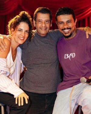 Chico César Instagram - vou cantar @timmaia.oficial com @monicasalmasooficial e @alceuvalenca no @premiomusicabr a convite de @zemauriciomachline, com arranjos e direção musical de @pretinhodaserrinha. ao lado de tanta gente que admiro e amo: @simoneoficial @neymatogrosso @ceu @euxama… tem banda sim, com músicos incríveis. e tem bailarinos também. cenário de @gringocardia, tudo de bom e do melhor.

#Repost @zemauriciomachline
・・・
Faltam só 6 dias para o #PMB31 e estamos preparando uma noite linda em homenagem a @timmaia.oficial . Hoje foi dia de mais ensaios para a grande festa do dia 12 de junho. Arrasta pro lado pra conferir alguns dos artistas que vão estar no palco do Theatro Municipal: @oficialchicocesar, @alceuvalenca, @monicasalmasooficial, @simoneoficial, @neymatogrosso, @ceu e @xama. Assista ao vivo, próxima quarta, às 20h45, no nosso canal no YouTube ou pelo Canal Brasil. #PremioDaMusicaBrasileira #AnoTimMaia
Fotos: @caianomidam