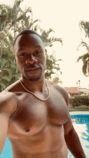 Chido Nwokocha Instagram - a little summer love...
.
.
.
#puertovallarta #mexico #getaway #missedyou ♥️