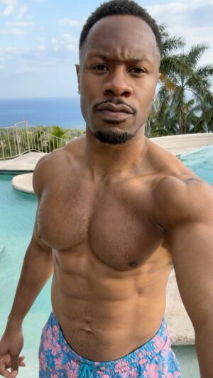 Chido Nwokocha Instagram - Rude Bwoy Chee ! 🇯🇲
.
.
.
#jamaica #vacation #islandvibes #relaxing