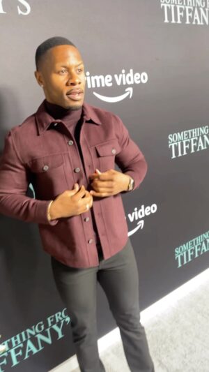 Chido Nwokocha Instagram - Can I …
.
.
.
🧥 @vince 
.
#mensfashion #latenights #mylove 
#amazonprime #somethingfromtiffanys