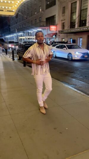 Chido Nwokocha Instagram - I’m thinking about ya…
.
.
.
👕 @johnelliottco 
👖 @monfrere 
👞 @ysl 
🪞 @banibaby 
.
#newyork #citywalk #callme #nyfw