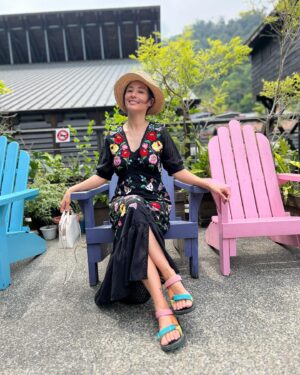 Chien-rong Lee Instagram - 台灣是塊寶島，處處有美景，美麗的湖光山色，懷舊老街，隨便拍，照片都好有味道～ 誠心盼望搜救任務能傳出好消息，後續重建一切順利，讓花蓮的好山好水，再次被看見！#車埕車站 #南投日月潭￼