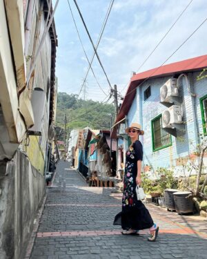 Chien-rong Lee Instagram - 台灣是塊寶島，處處有美景，美麗的湖光山色，懷舊老街，隨便拍，照片都好有味道～ 誠心盼望搜救任務能傳出好消息，後續重建一切順利，讓花蓮的好山好水，再次被看見！#車埕車站 #南投日月潭￼