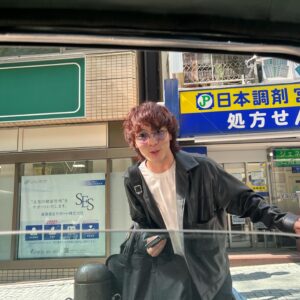 Chihara Junia Instagram - 車で走ってたら、すがちゃんとばったり。

#ぱーてぃーちゃん 
#すがちゃん最高no1