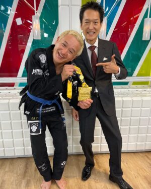 Chihara Junia Instagram - ガリットチュウ福ちゃん、ブラジリアン柔術世界大会優勝、凄過ぎる、おめでとう‼︎

#ガリットチュウ福島 
#ブラジリアン柔術