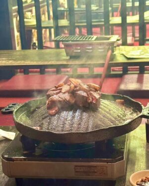 Chihara Junia Instagram - 恒例のお食事会。
めちゃくちゃ美味しかった。

#愛知あたりまえワールド 
#大久保佳代子
#須田亜香里